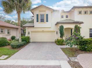 555 Tomahawk Ct, Palm Beach Gardens, FL 33410