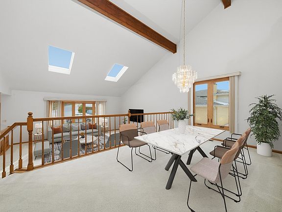 3rd image of 51 Evergreen Dr