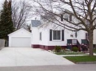 136 S William St, Marine City, MI 48039