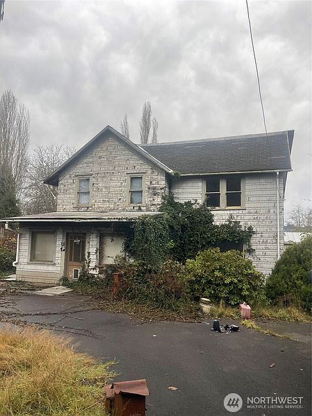4th image of 1632 Henkle Street