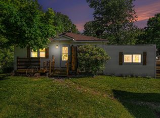 2764 Territorial Rd, Benton Harbor, MI 49022