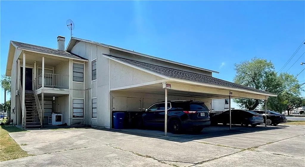 4218 Calallen Dr — Photo 1