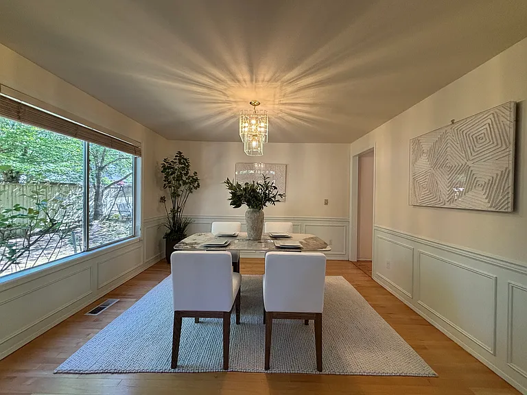26057 SE 38th St — Photo 5