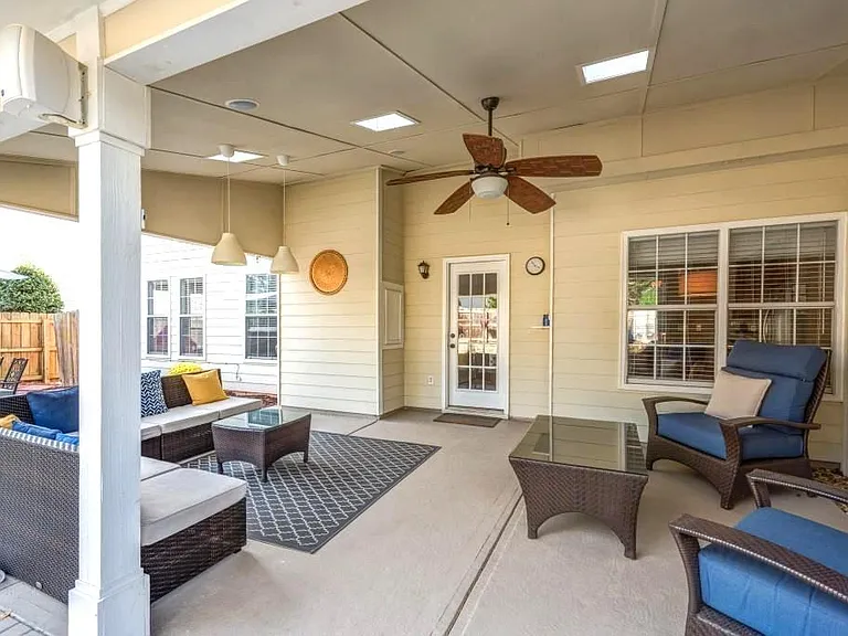 2020 Chelton Way SE — Photo 35