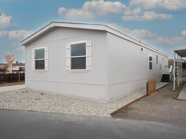 927 E F St #25, Oakdale, CA 95361