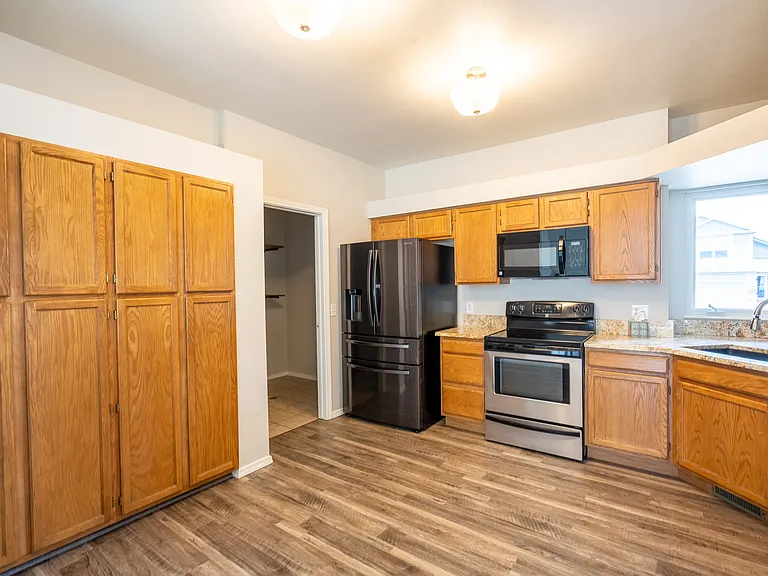 6431 Gemfield Dr — Photo 6