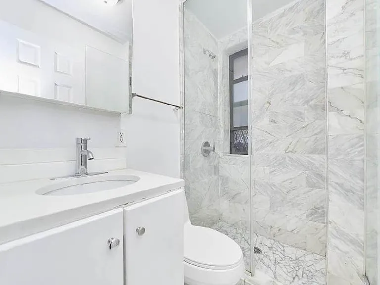 500 E 11th St #1 — Photo 12
