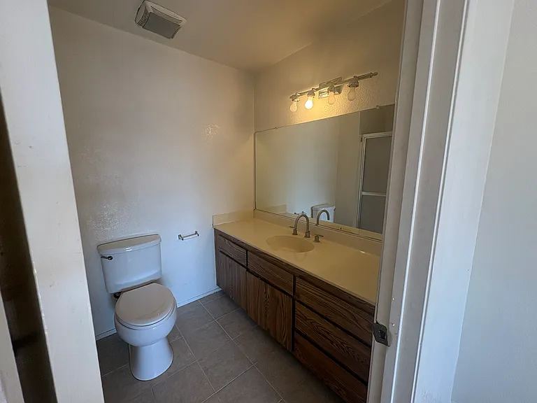 615 E Colorado Blvd #D — Photo 17