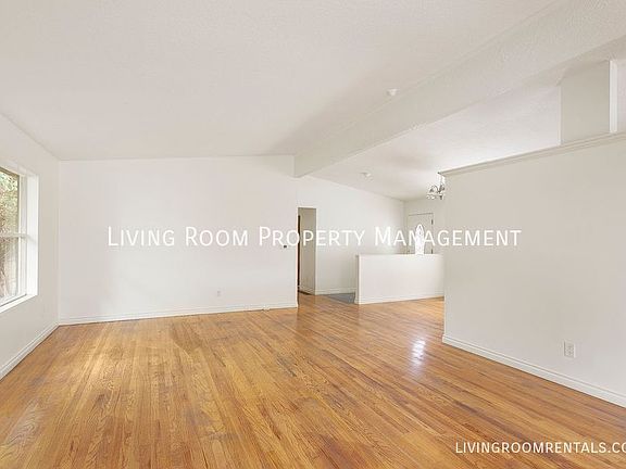 5th image of 1520 SE 44th Ave Unit A