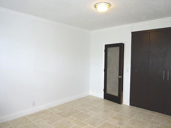 4th image of 1800 Meridian Ave APT 9