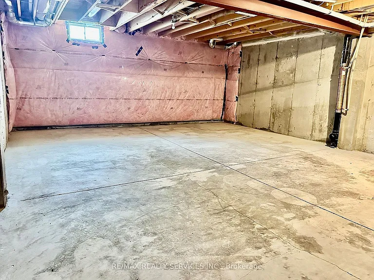 461 Blackburn Dr #22 — Photo 6