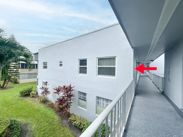 39 Burgundy Dr #A, Delray Beach, FL 33484