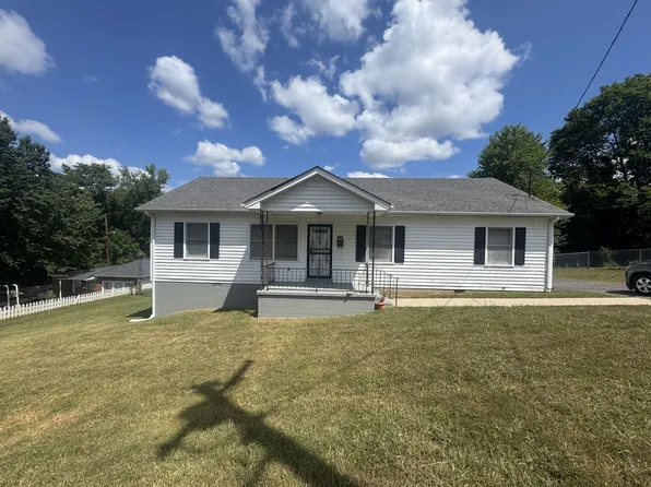 1221 Vine St, Clarksville, TN 37040