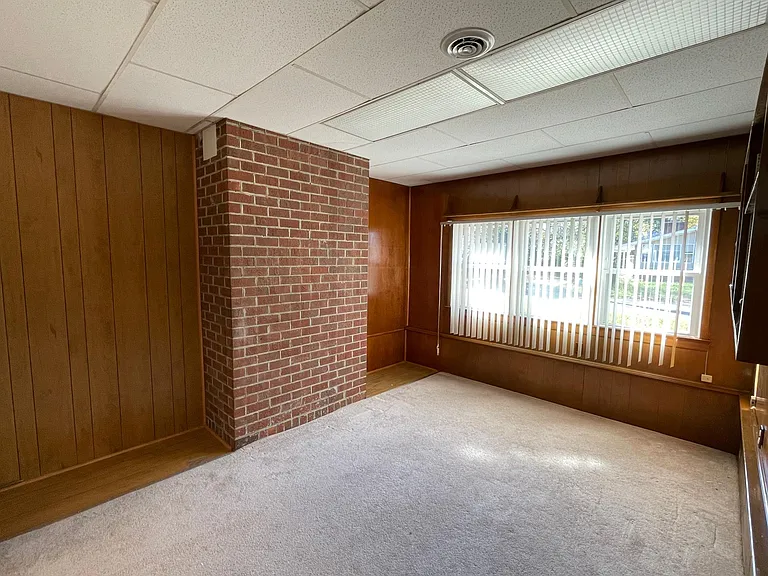 102 Caran Rd — Photo 7