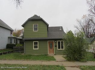 330 2nd Ave W, Dickinson, ND 58601