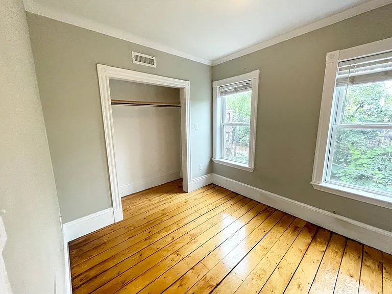 51 Greenwich St — Photo 15