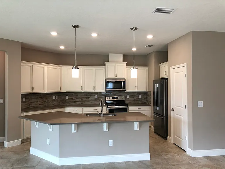 8934 Reserve Manor Dr — Photo 4