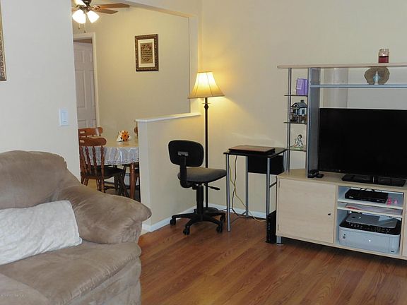 5th image of 77 Whitaker Dr