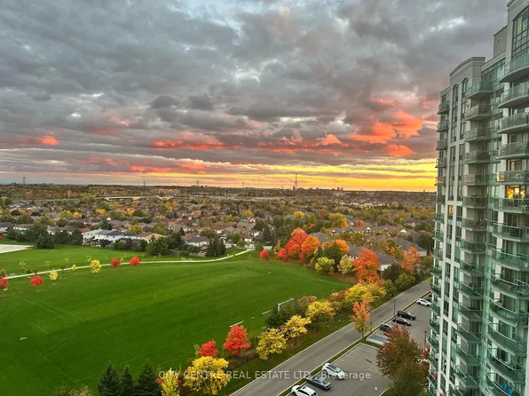 4900 Glen Erin Dr #1507, Mississauga, ON L5M 7S2