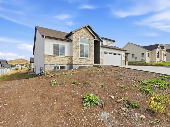 1111 E Center St #83, Hyde Park, UT 84318