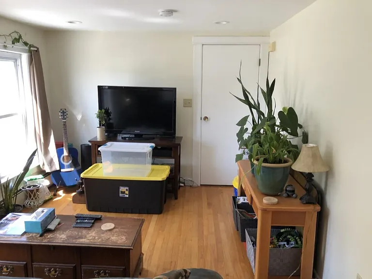 51 Ashuelot St — Photo 9