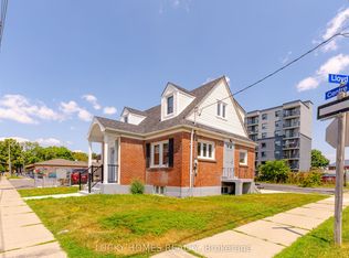 157 Centre St S FLOOR 2, Oshawa, ON L1H 4A5