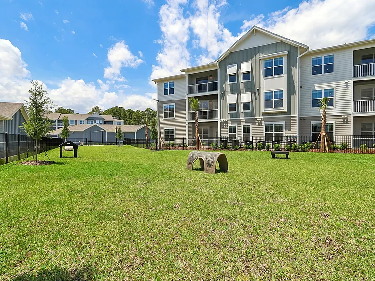 Velara Luxury Apartments — Photo 87
