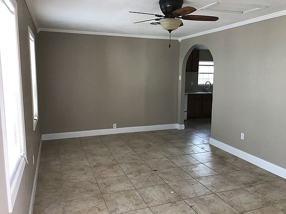 2nd image of 2406 Park Blvd
