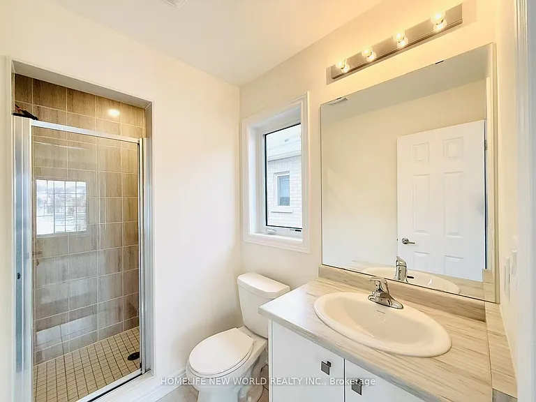 925 Crowsnest Holw — Photo 21