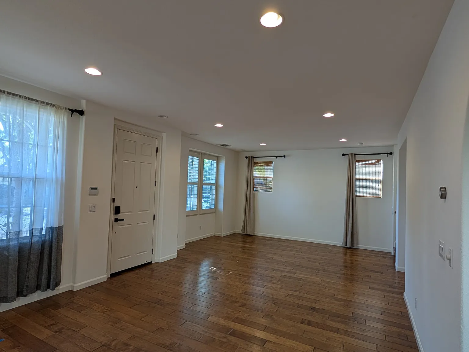 4 bed, 3.5 bath, 2478 sqft, $4,650 — Photo 4