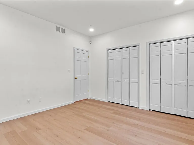 114 Heatherstone Dr #1 — Photo 21