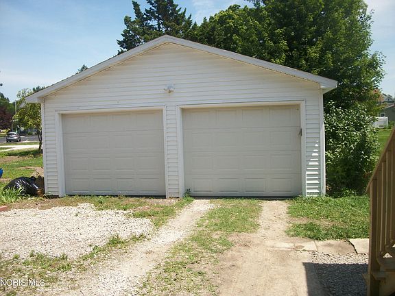 2nd image of 118 Brooklyn St