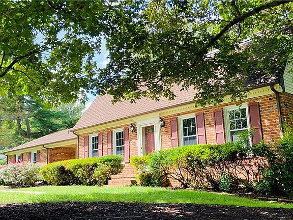 3rd image of 4628 Shoremeade Ct