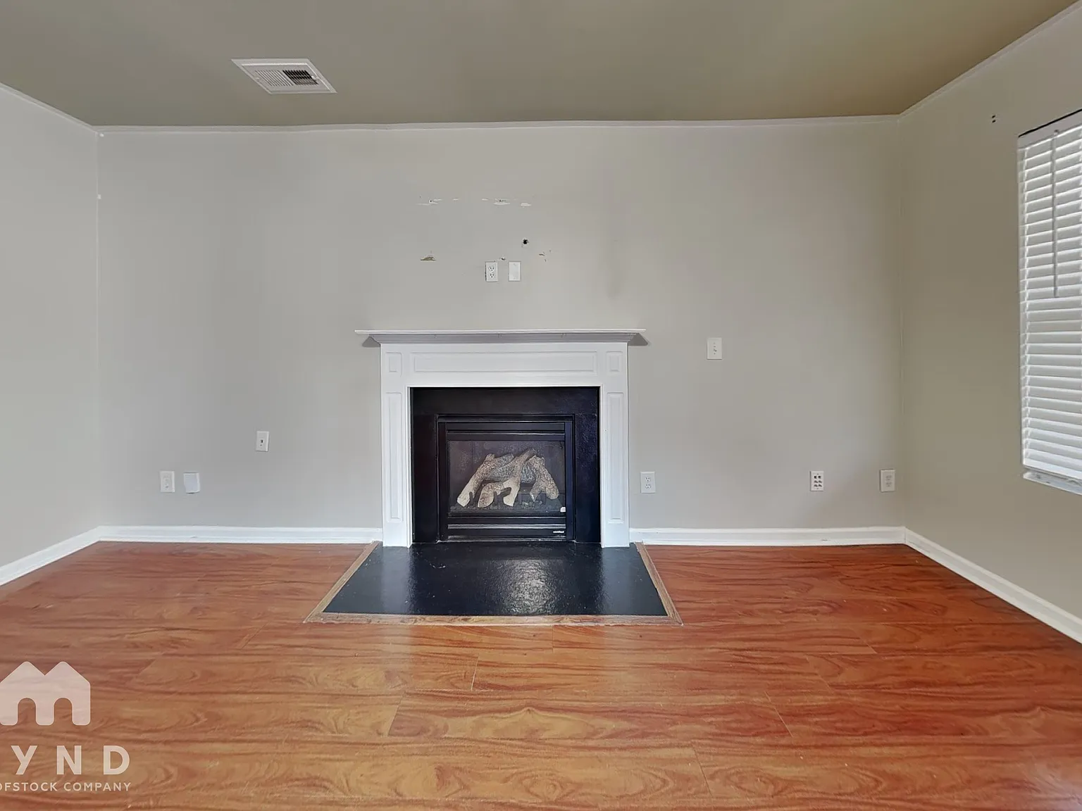 4 bed, 2.5 bath, 1744 sqft, $1,995 — Photo 4