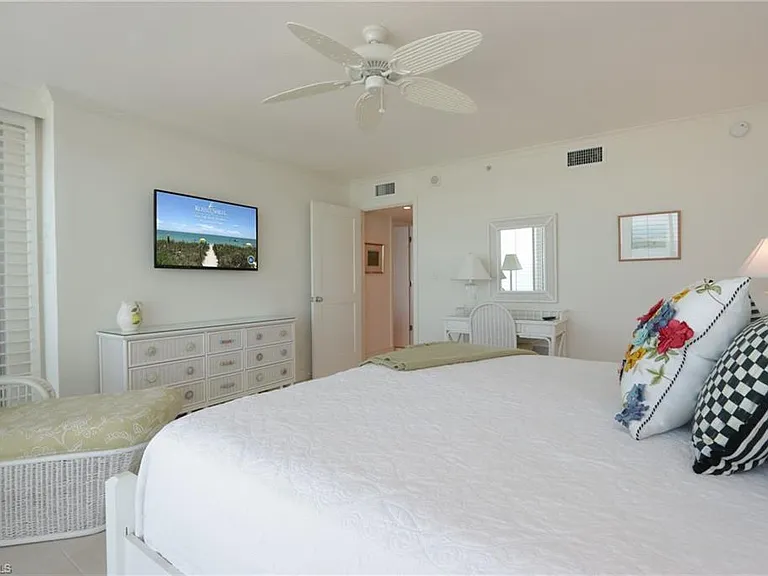 4651 Gulf Shore Blvd N #504 — Photo 13
