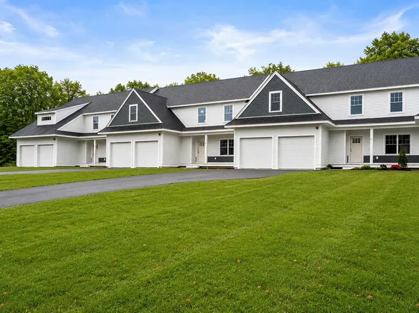 71 Driftwood Circle #27, Sandown, NH 03873