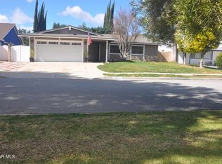 257 N Kanan Rd, Oak Park, CA 91377