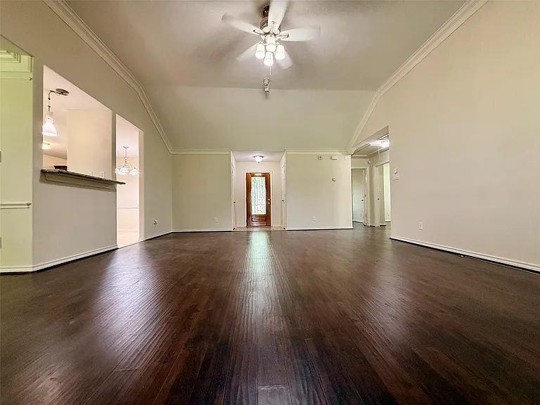 1702 Fantasy Woods Dr — Photo 4