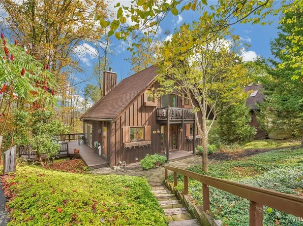 29 Greer Hill Dr, Ellicottville, NY 14731