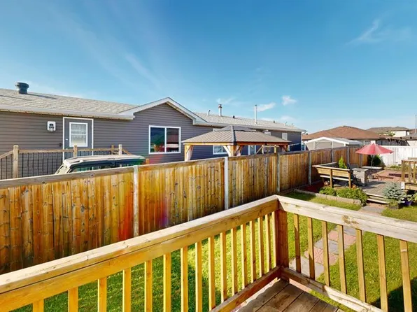 269 SW McKinlay Cres, Wood Buffalo, AB T9K 2M9