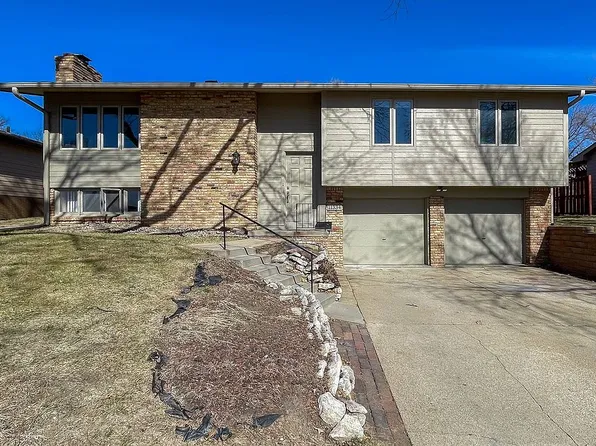 11334 Arbor St, Omaha, NE 68144