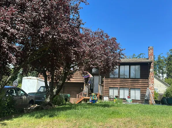 1226 Liberty Ln, Oak Harbor, WA 98277