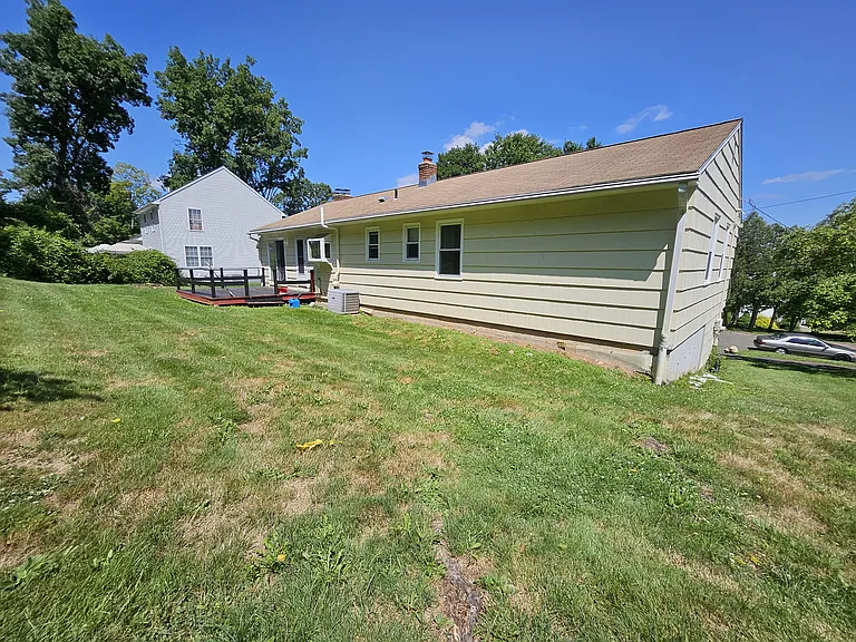 172 Country Hills Rd — Photo 15