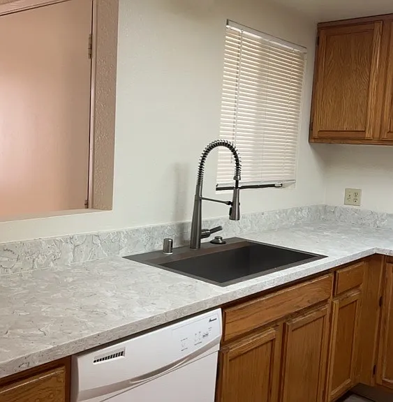 55 Stenner St #J — Photo 10