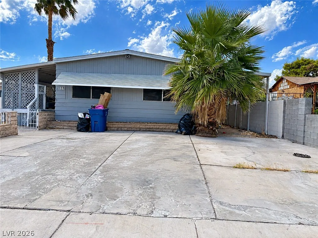 3 bed, 2.0 bath, 1436 sqft, $1,652 — Photo 1