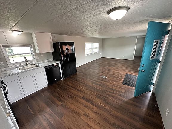 2nd image of 10211 W Greenfield Ave Lot 33-3