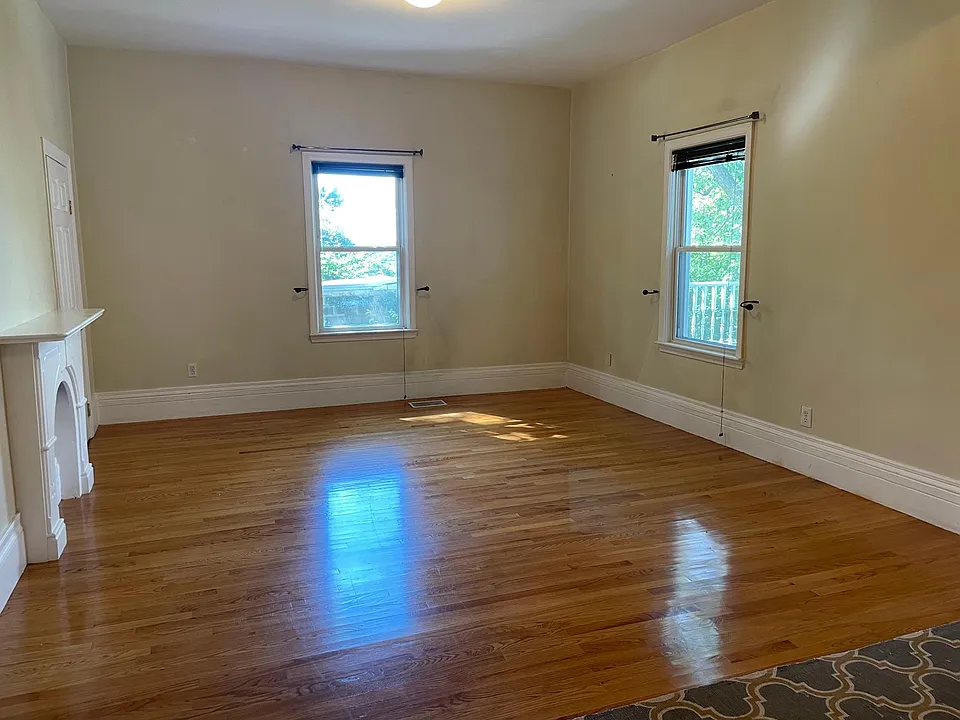10 Hillside Cir #1