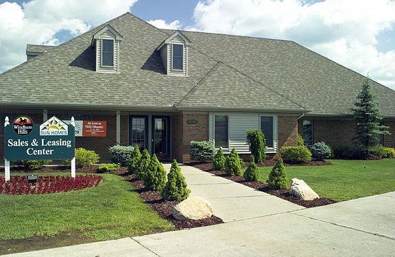 5th image of 4176 Knightsbridge Ln #465