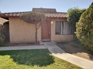 926 W Cameron St, Hanford, CA 93230