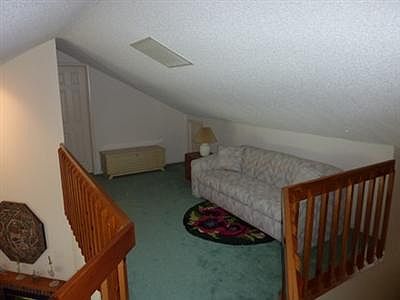 4th image of 270 N Crest Dr
